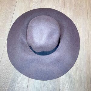 Grey Hat​​‎